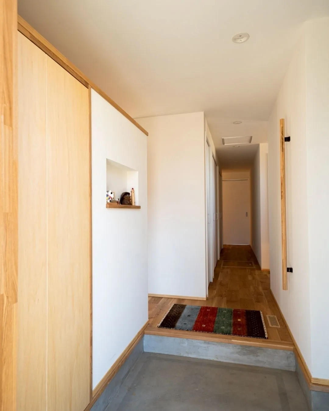 ~木の質感と暮らす、ひと続きの時間~